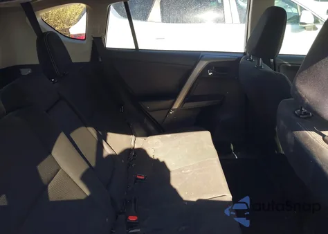 2018 Toyota Rav4 Xle from USA, damaged, VIN 2T3WFREV4JW467307